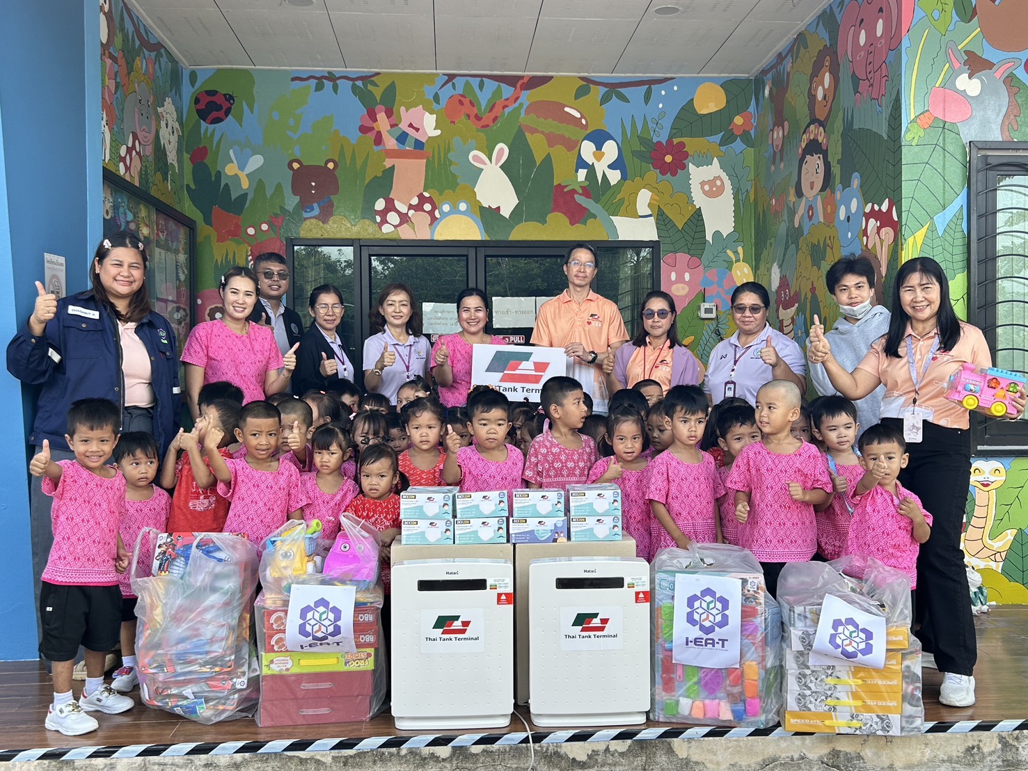 สทร.ร่วมโครงการ “พี่ห่วงใย...ใส่ใจน้อง” ศูนย์เด็กเล็กวัดห้วยโป่ง