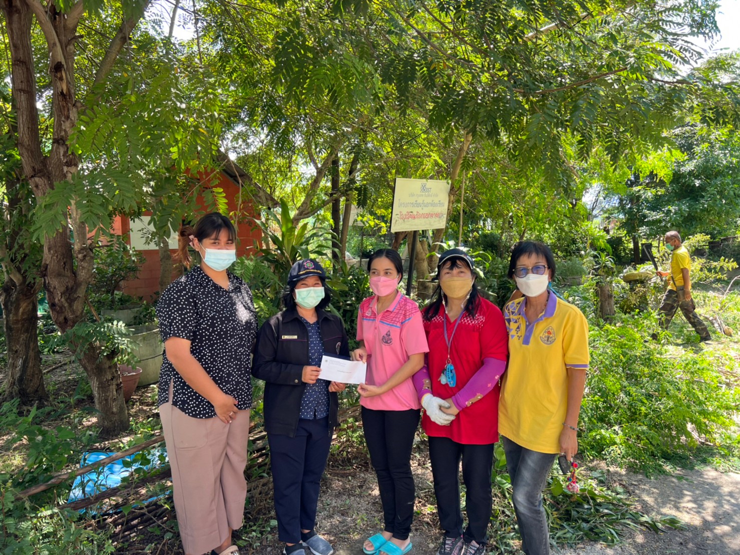 LINE ALBUM ทำความสะอาด รี.วัดตากวน ๒๑๑๐๒๖ 1