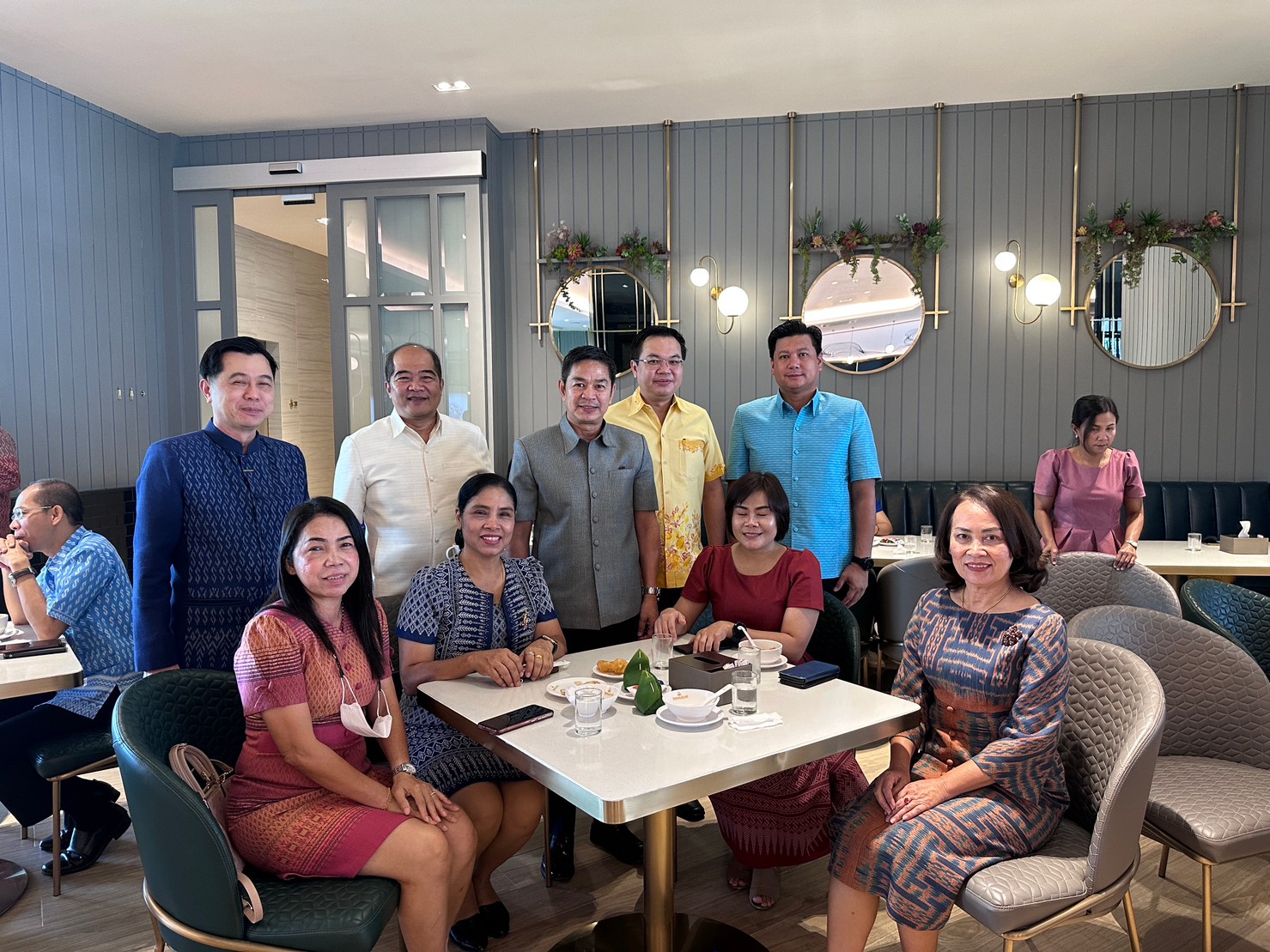 LINE ALBUM สภากาแฟ 18566 ๒๓๐๕๑๘ 10