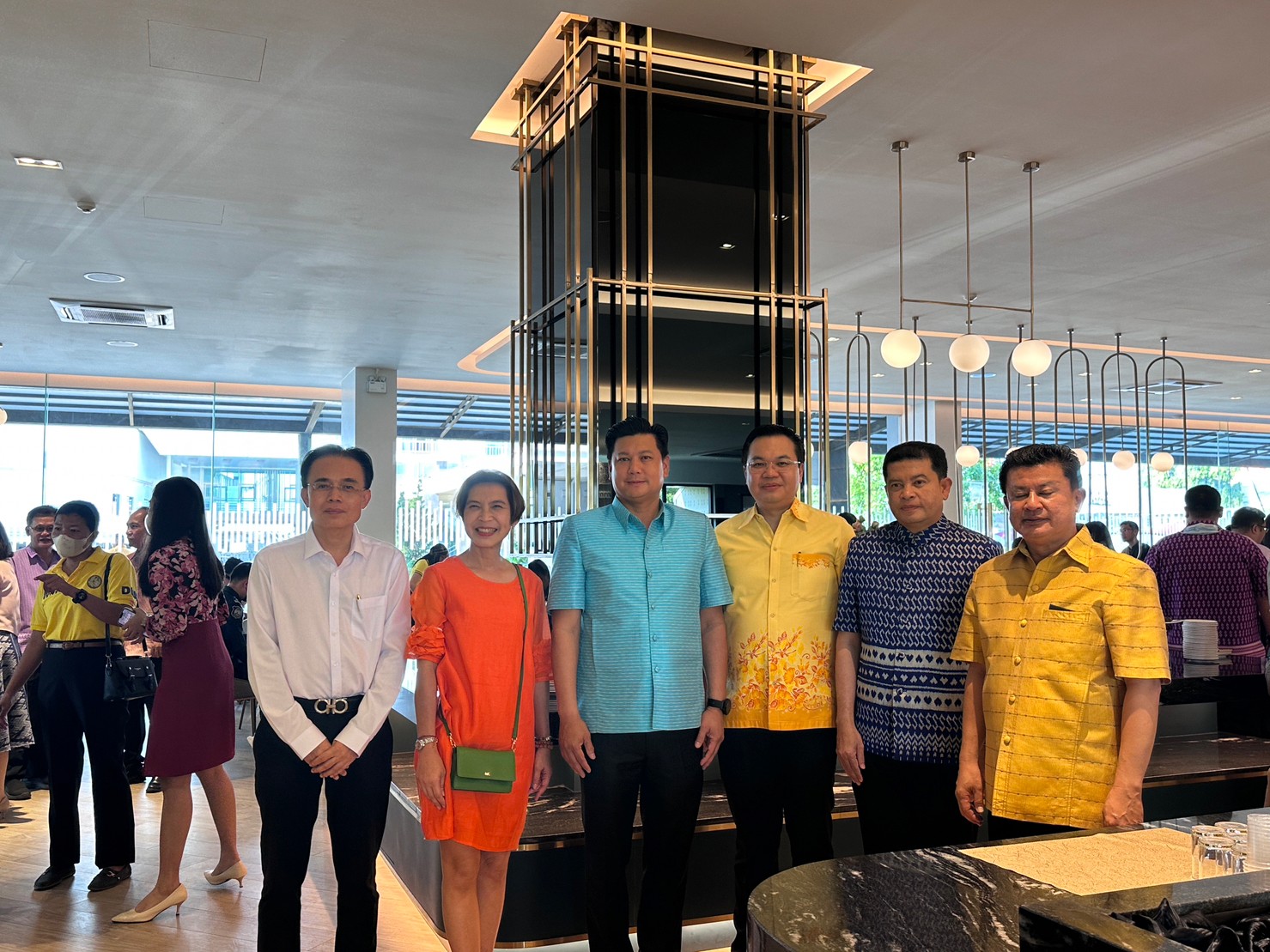 LINE ALBUM สภากาแฟ 18566 ๒๓๐๕๑๘ 20