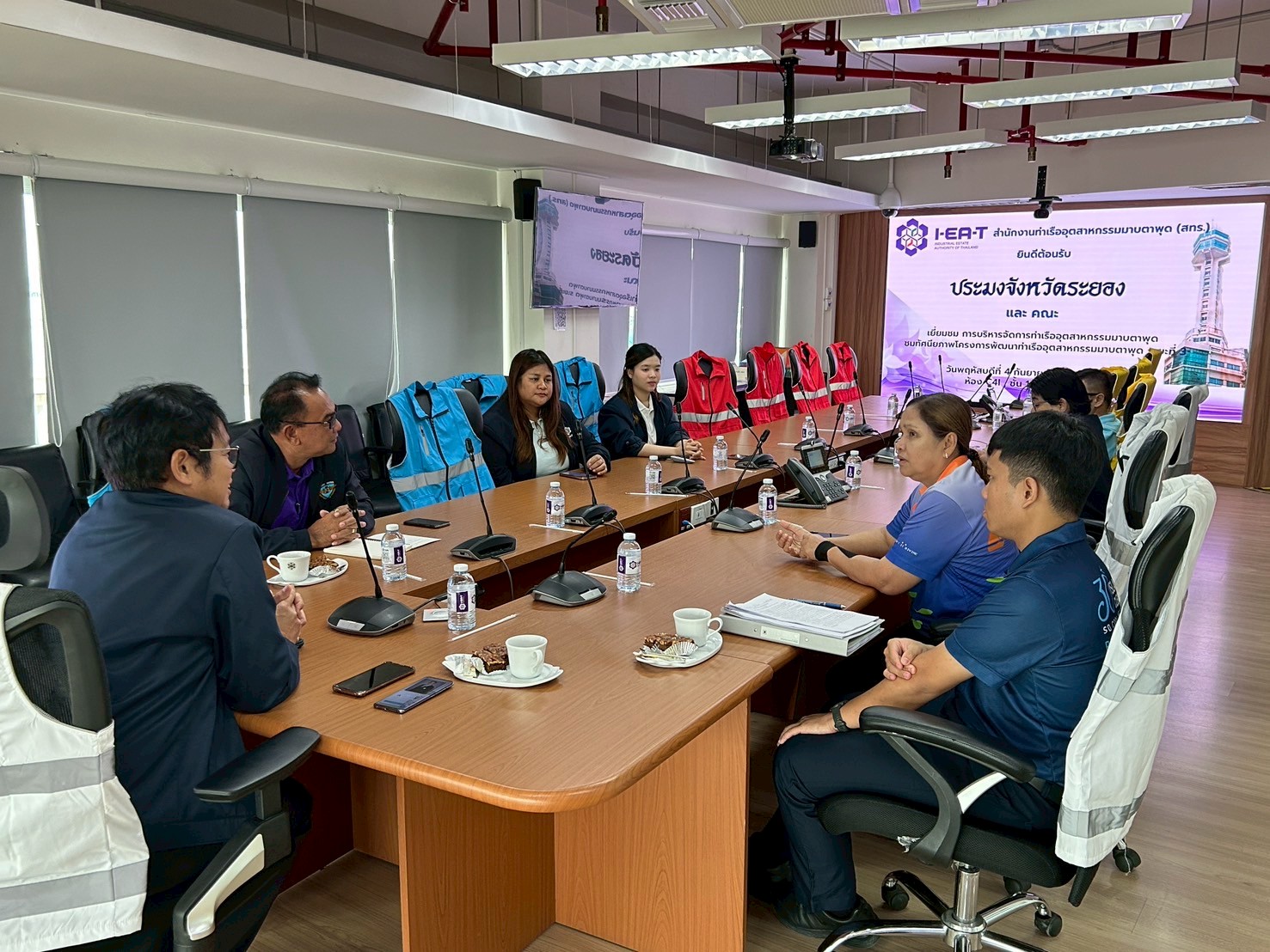 LINE ALBUM 4968 250904 6